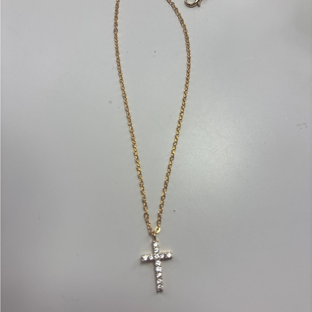 Elegant Gold Cross Pendant Necklace